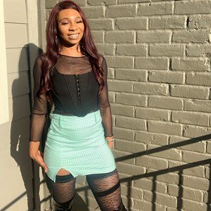 Meet your Posher, Jalesia